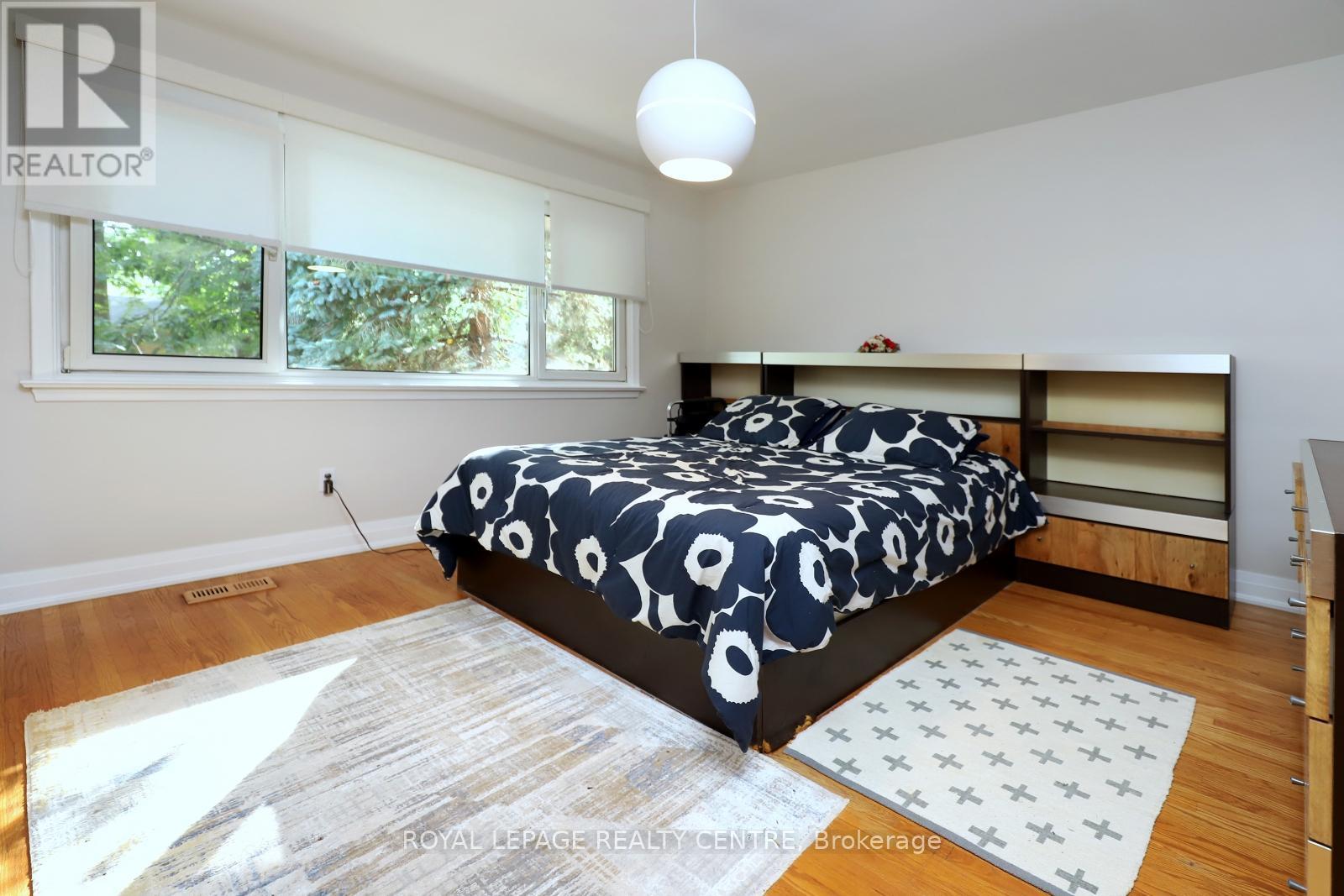 3338 Enniskillen Circle, Mississauga, Ontario  L5C 2M8 - Photo 26 - W12946292