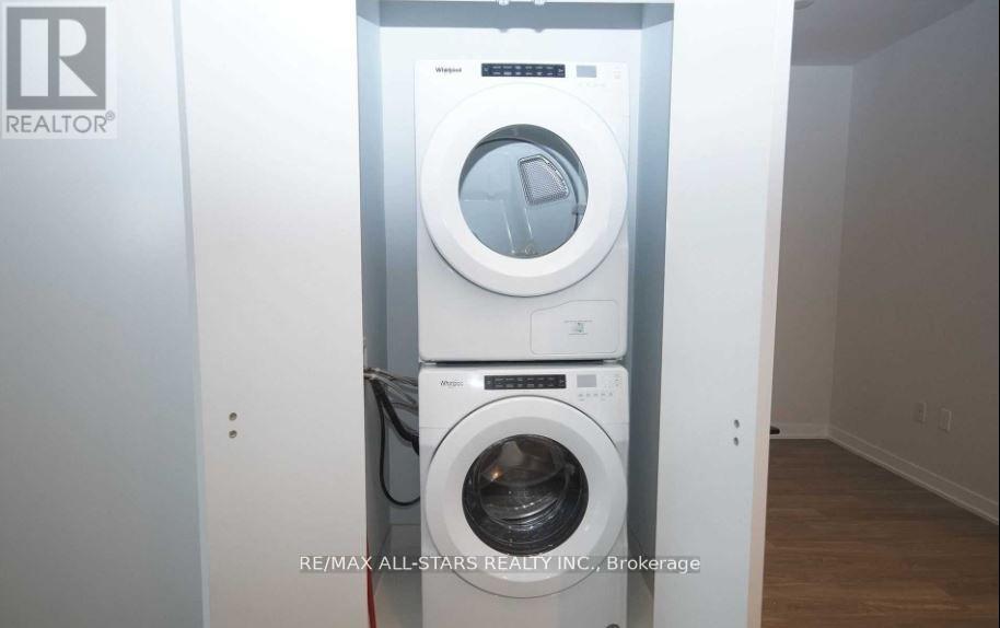 301 - 4085 Parkside Village Drive, Mississauga, Ontario  L5B 0K9 - Photo 13 - W12946318