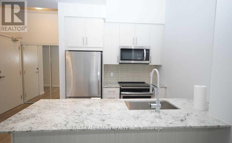 301 - 4085 Parkside Village Drive, Mississauga, Ontario  L5B 0K9 - Photo 4 - W12946318
