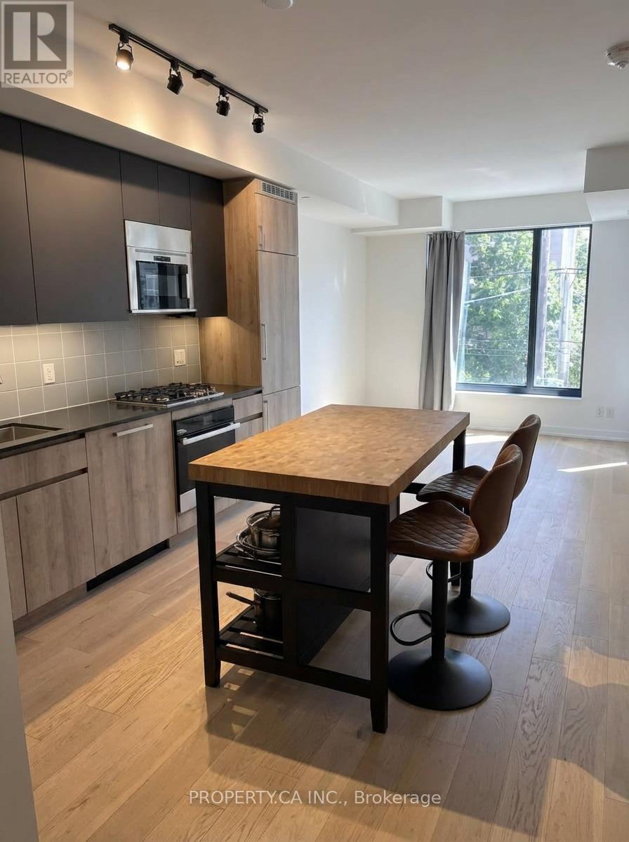 205 - 430 Roncesvalles Avenue, Toronto, Ontario  M6R 0A6 - Photo 2 - W12946350