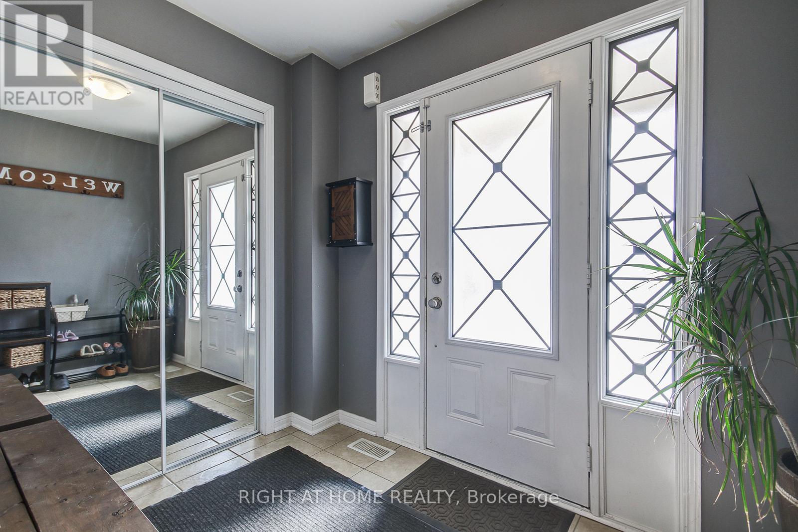 30 Killick Road, Brampton, Ontario  L7A 0Y6 - Photo 4 - W12946354