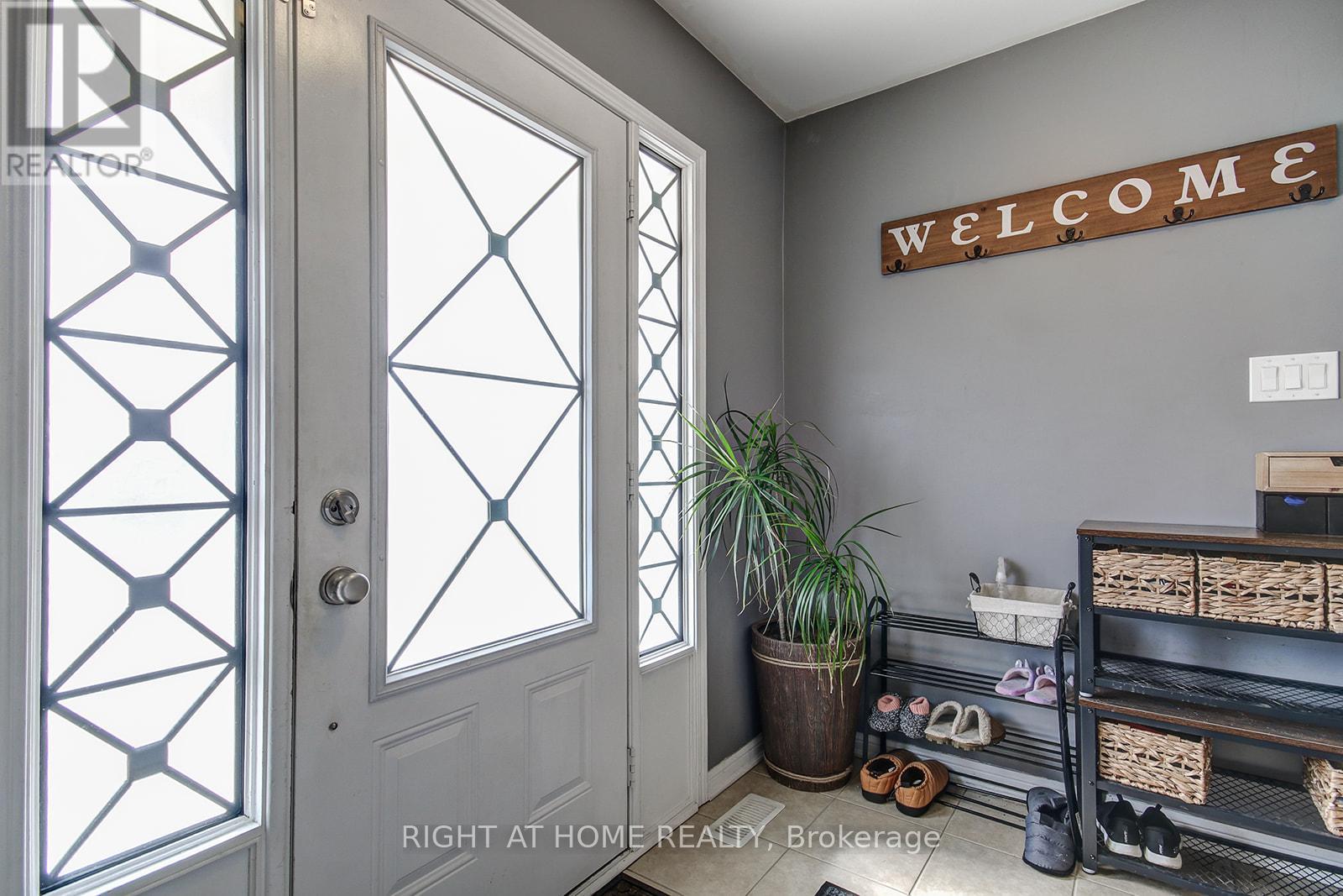 30 Killick Road, Brampton, Ontario  L7A 0Y6 - Photo 5 - W12946354