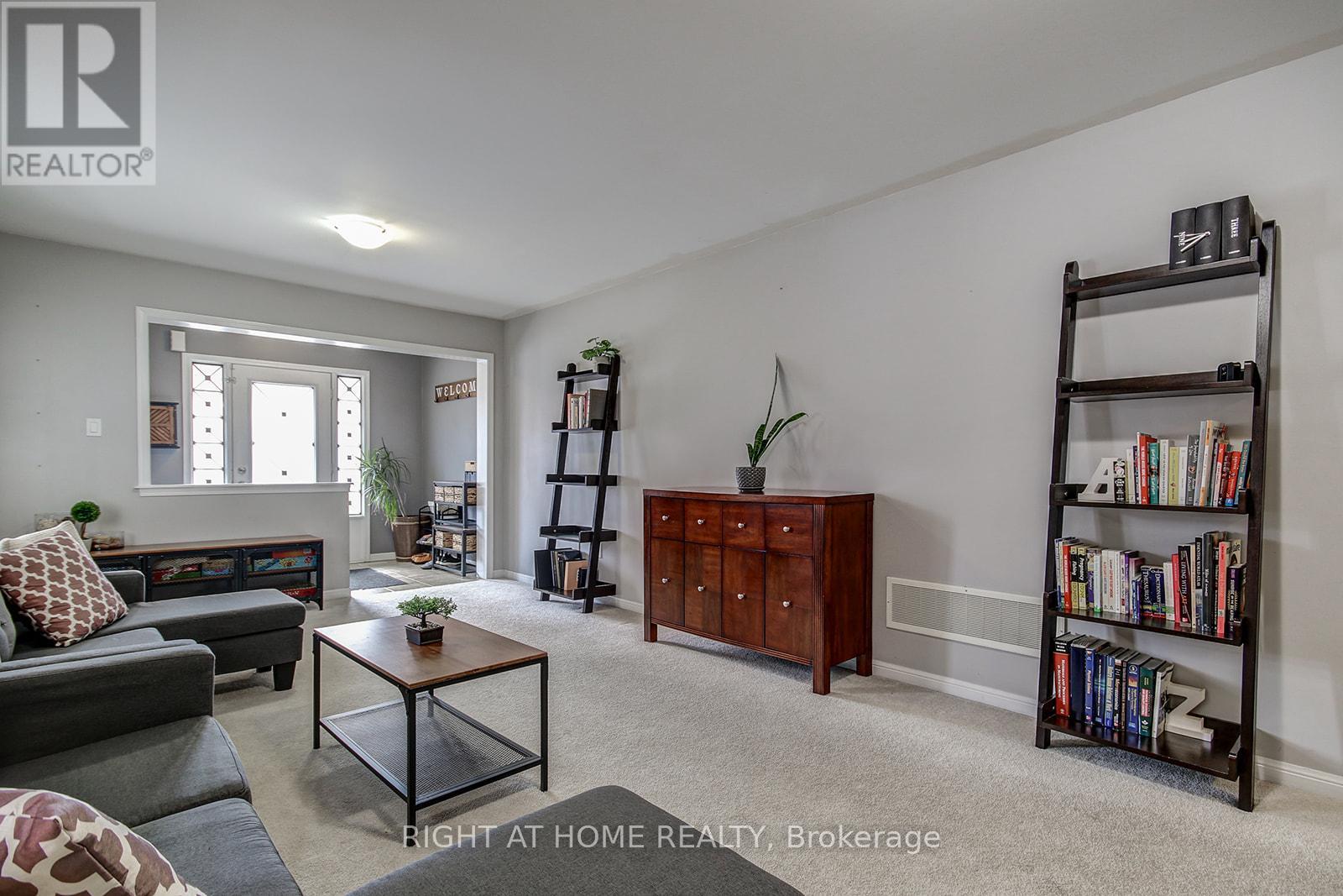 30 Killick Road, Brampton, Ontario  L7A 0Y6 - Photo 9 - W12946354