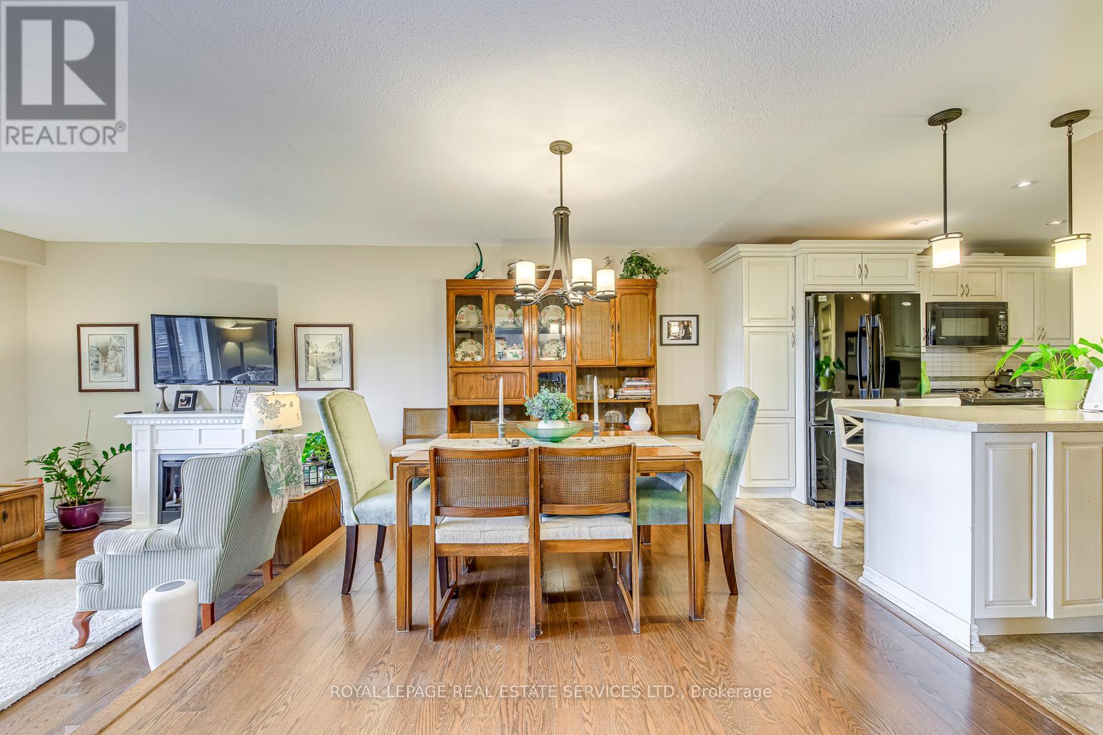 1104 - 965 Inverhouse Drive, Mississauga, Ontario  L5J 4B4 - Photo 14 - W12946422