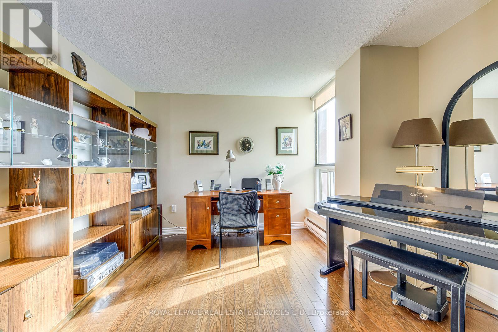 1104 - 965 Inverhouse Drive, Mississauga, Ontario  L5J 4B4 - Photo 15 - W12946422