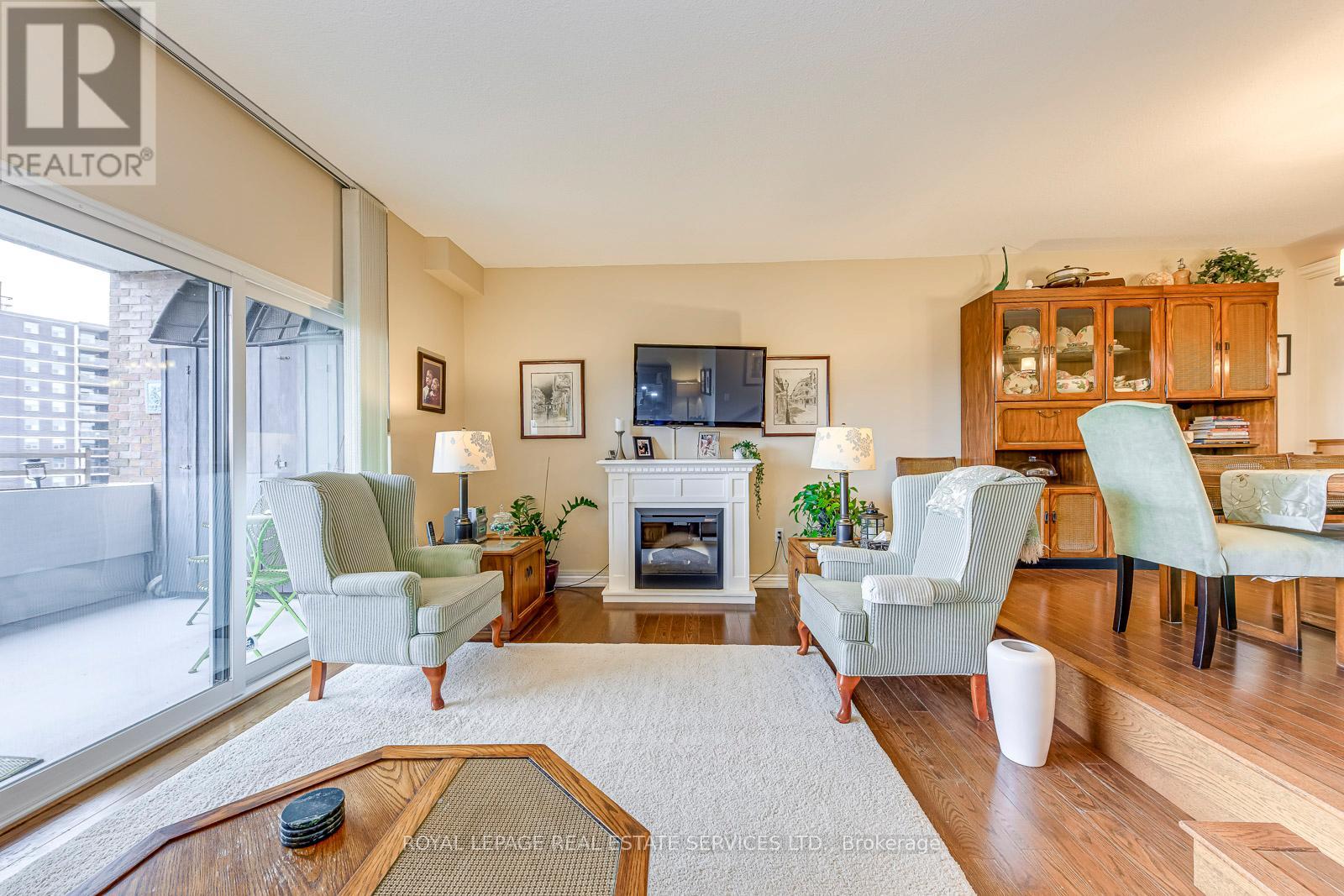 1104 - 965 Inverhouse Drive, Mississauga, Ontario  L5J 4B4 - Photo 19 - W12946422