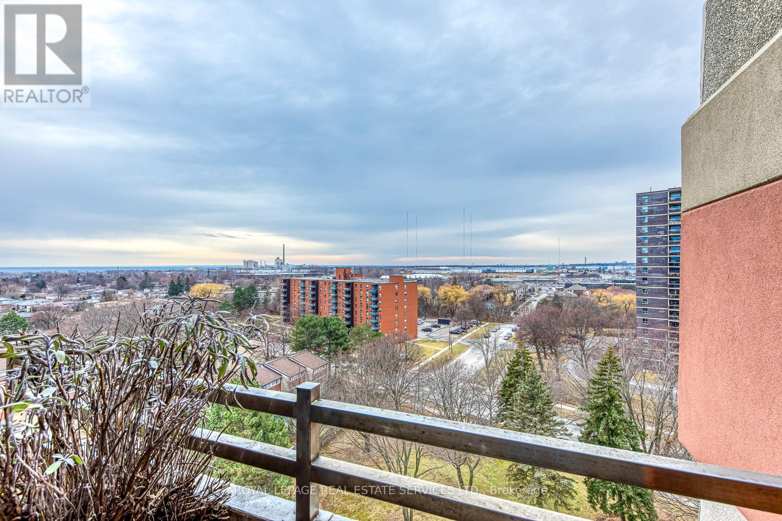 1104 - 965 Inverhouse Drive, Mississauga, Ontario  L5J 4B4 - Photo 33 - W12946422