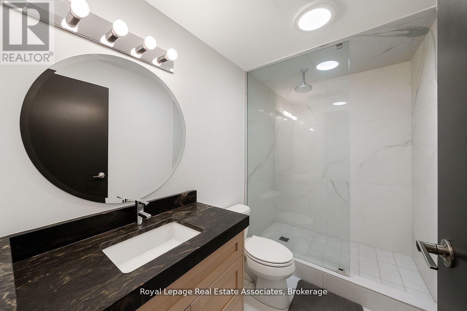 2 - 531 Runnymede Road, Toronto, Ontario  M6S 2Z8 - Photo 9 - W12946424