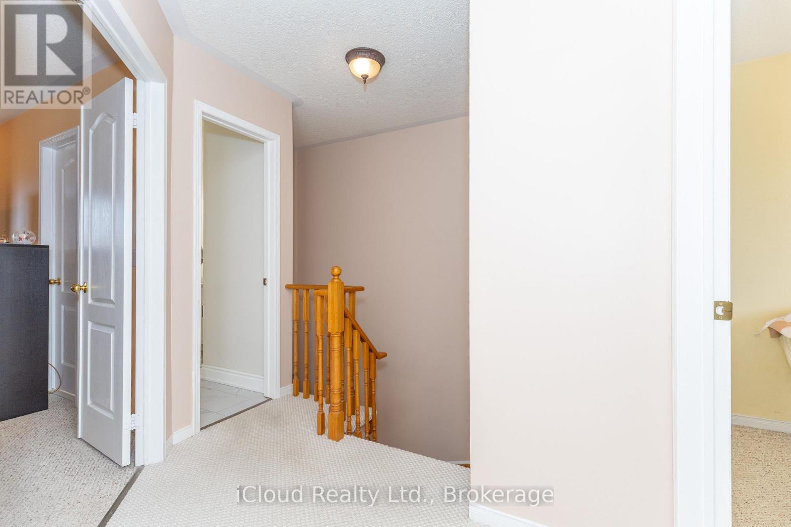 3842 Ridgepoint Way, Mississauga, Ontario  L5N 7T9 - Photo 16 - W12946428
