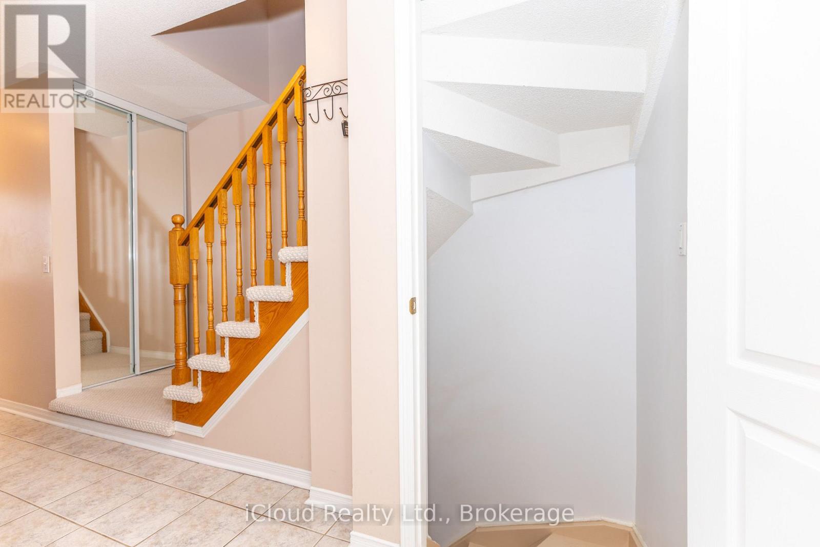 3842 Ridgepoint Way, Mississauga, Ontario  L5N 7T9 - Photo 25 - W12946428