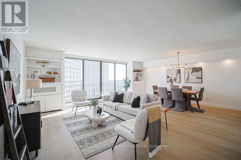 2232 - 33 Harbour Square, Toronto, Ontario  M5J 2G2 - Photo 2 - C12915378