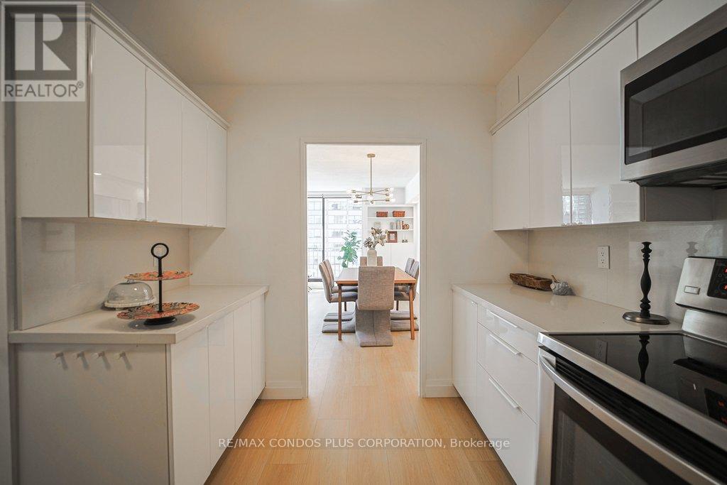 2232 - 33 Harbour Square, Toronto, Ontario  M5J 2G2 - Photo 20 - C12915378