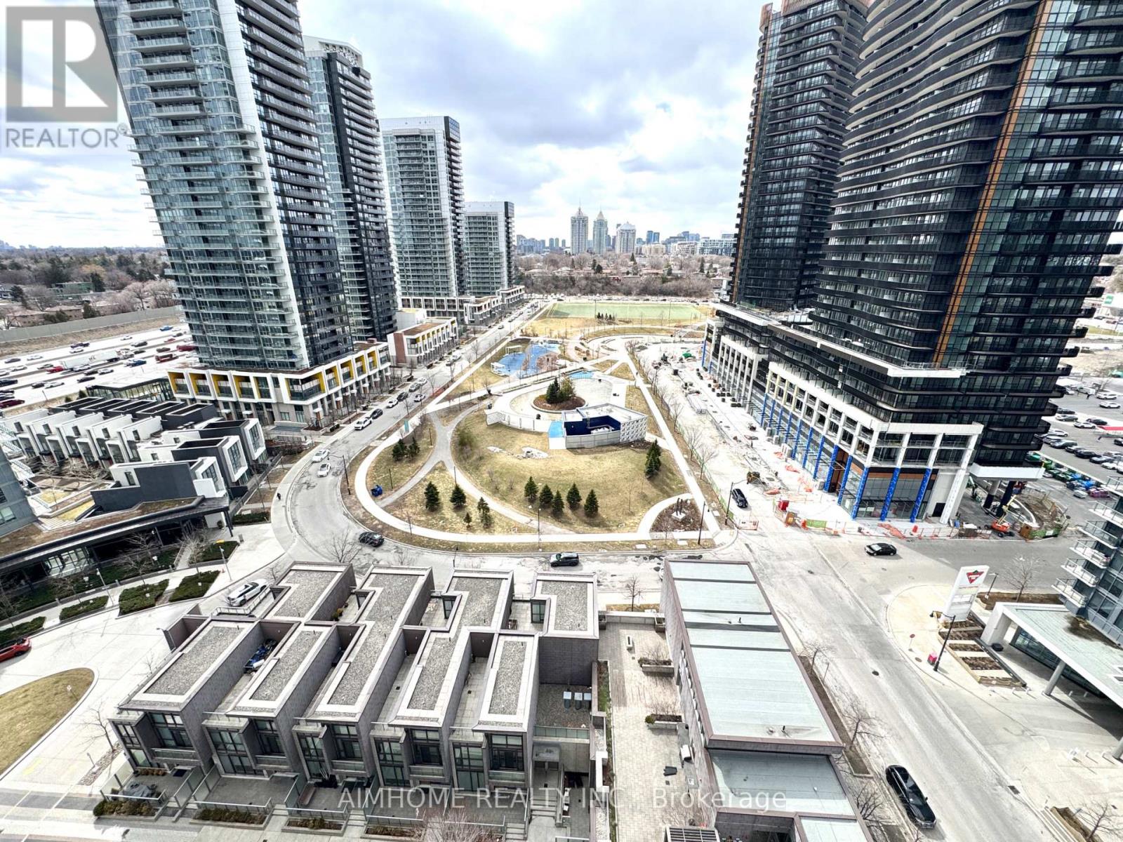 2016 - 121 Mcmahon Drive, Toronto, Ontario  M2K 0C1 - Photo 20 - C12942406