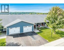 8 CHAMBERLAIN CRESCENT, Penetanguishene, Ontario