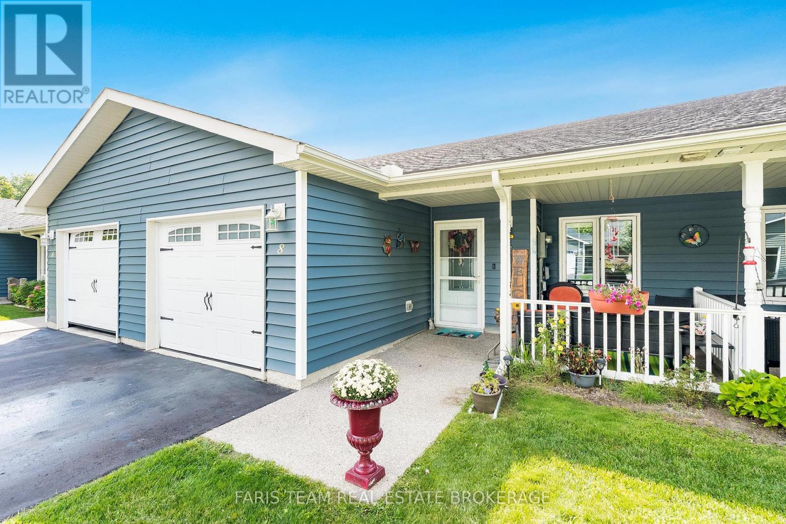 8 Chamberlain Crescent, Penetanguishene, Ontario  L9M 0A5 - Photo 2 - S12853348