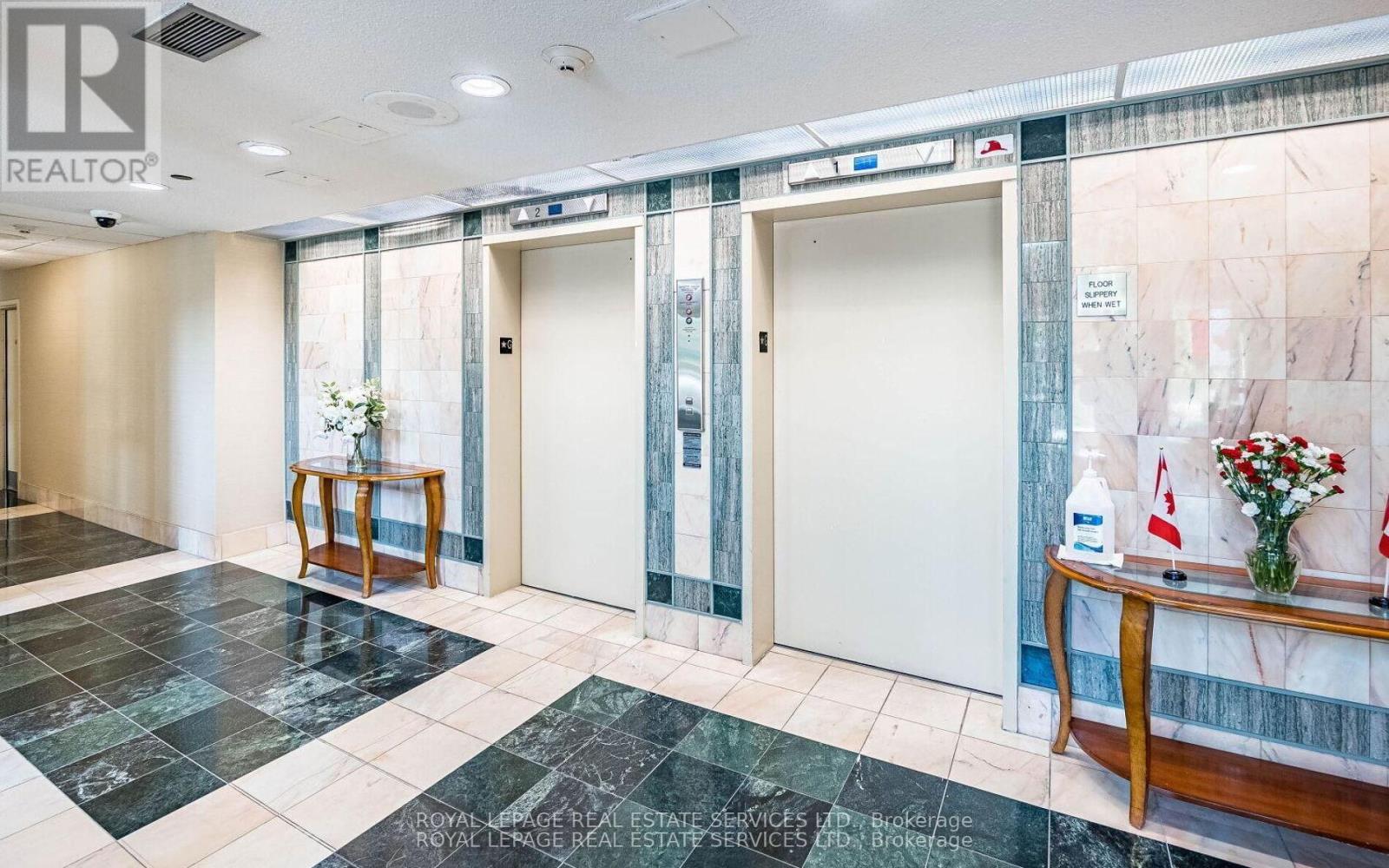 #202 - 310 Mill Street S, Brampton, Ontario  L6Y 3B1 - Photo 6 - W12899906