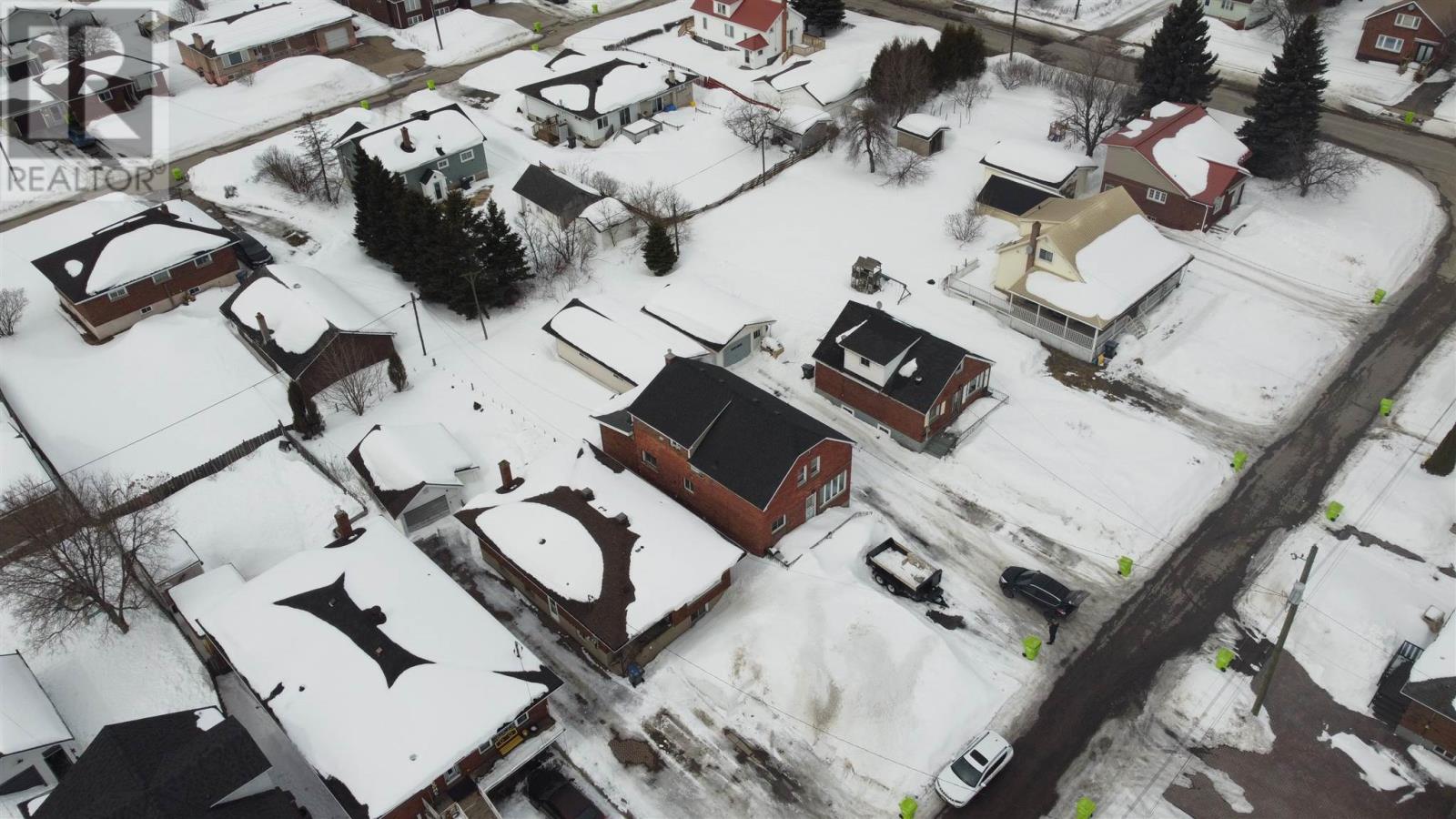 281 Pittsburgh Ave, Sault Ste. Marie, Ontario  P6C 5B7 - Photo 8 - SM260560