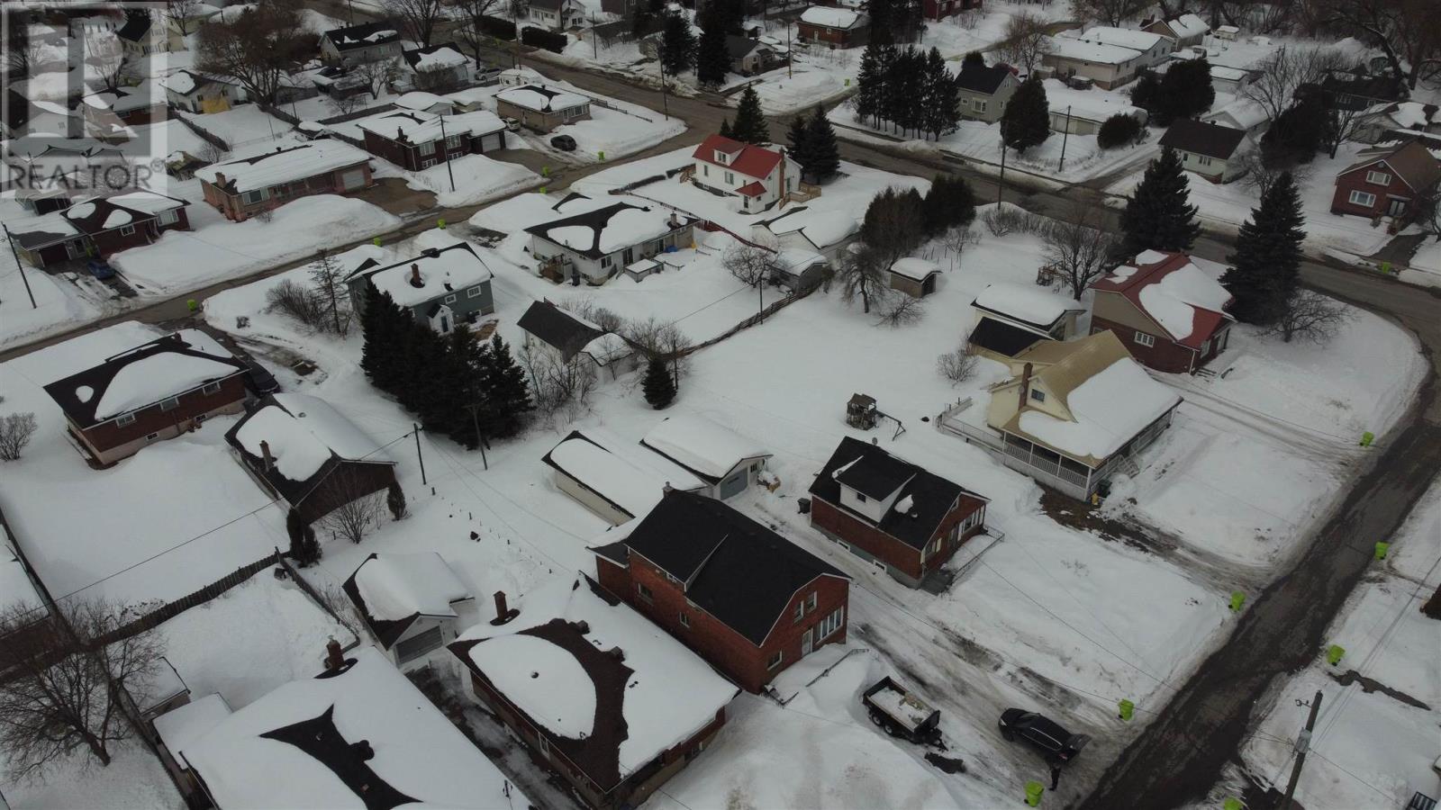 281 Pittsburgh Ave, Sault Ste. Marie, Ontario  P6C 5B7 - Photo 7 - SM260560