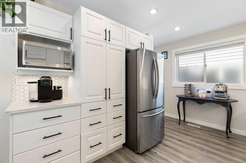 48 Cedargrove Road Sw, Calgary, Alberta  T2W 4T9 - Photo 18 - A2298186