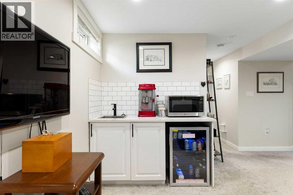 48 Cedargrove Road Sw, Calgary, Alberta  T2W 4T9 - Photo 31 - A2298186