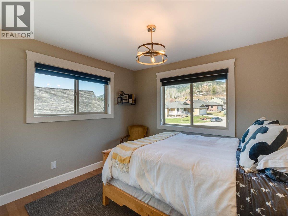 3733 Williston Road, Castlegar, British Columbia  V1N 4Y4 - Photo 40 - 10381545