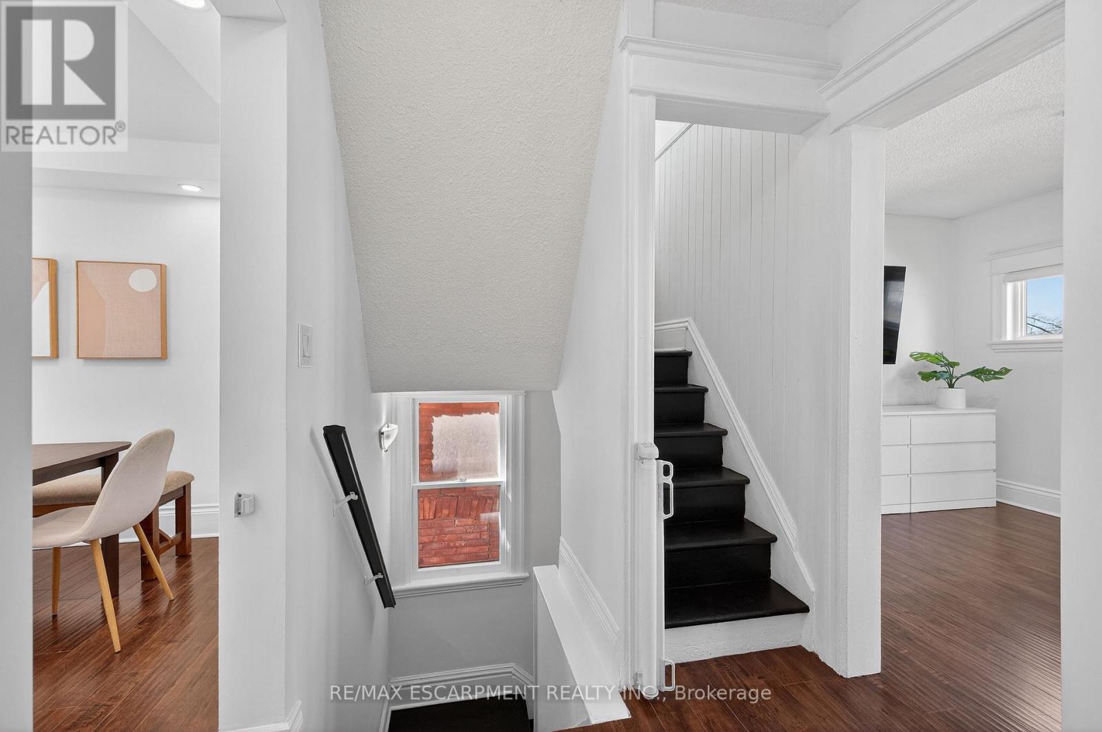 33 Homewood Avenue, Hamilton, Ontario  L8P 2M1 - Photo 14 - X12946052