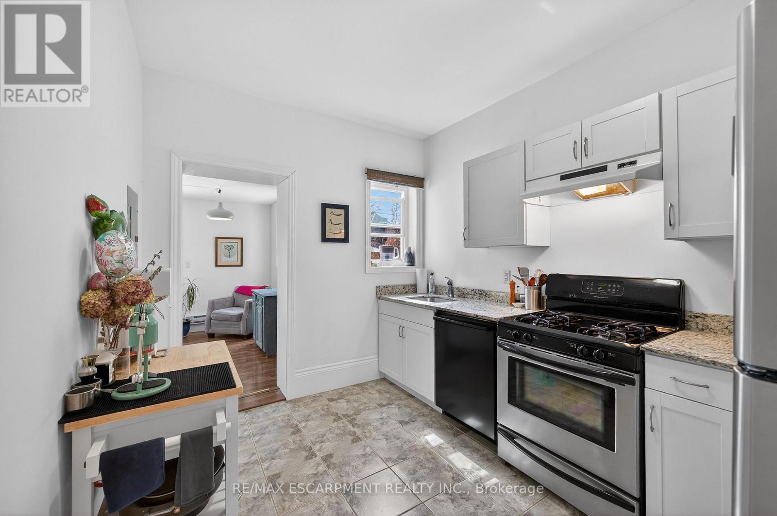 33 Homewood Avenue, Hamilton, Ontario  L8P 2M1 - Photo 28 - X12946052