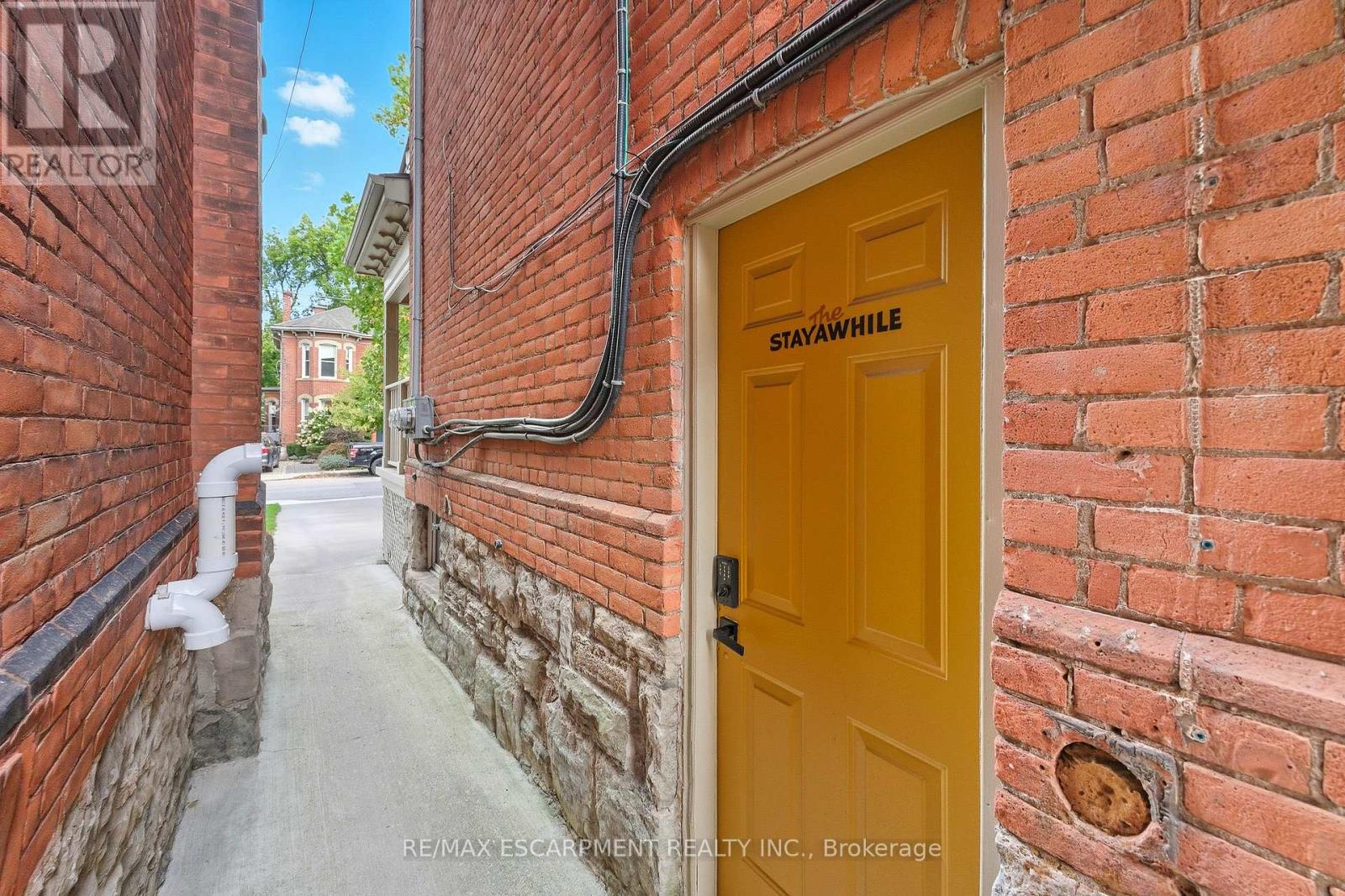 33 Homewood Avenue, Hamilton, Ontario  L8P 2M1 - Photo 30 - X12946052