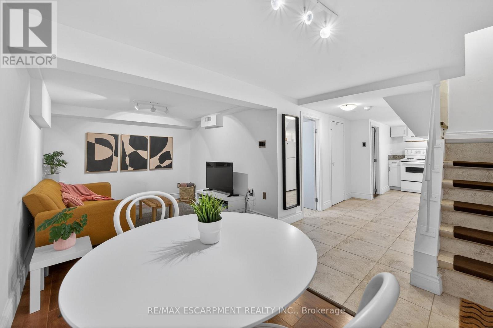 33 Homewood Avenue, Hamilton, Ontario  L8P 2M1 - Photo 31 - X12946052