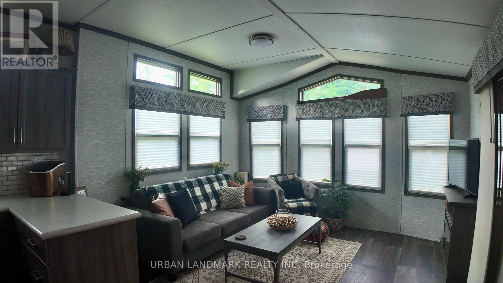 2612 Victoria Road, Kawartha Lakes, Ontario  K0M 2B0 - Photo 18 - X12946092