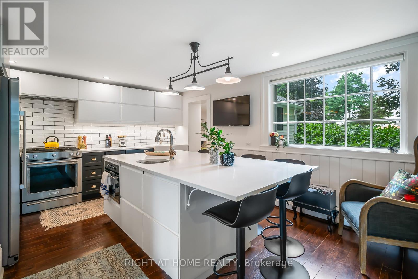 14894 Niagara River Parkway, Niagara-On-The-Lake, Ontario  L0S 1J0 - Photo 14 - X12946186