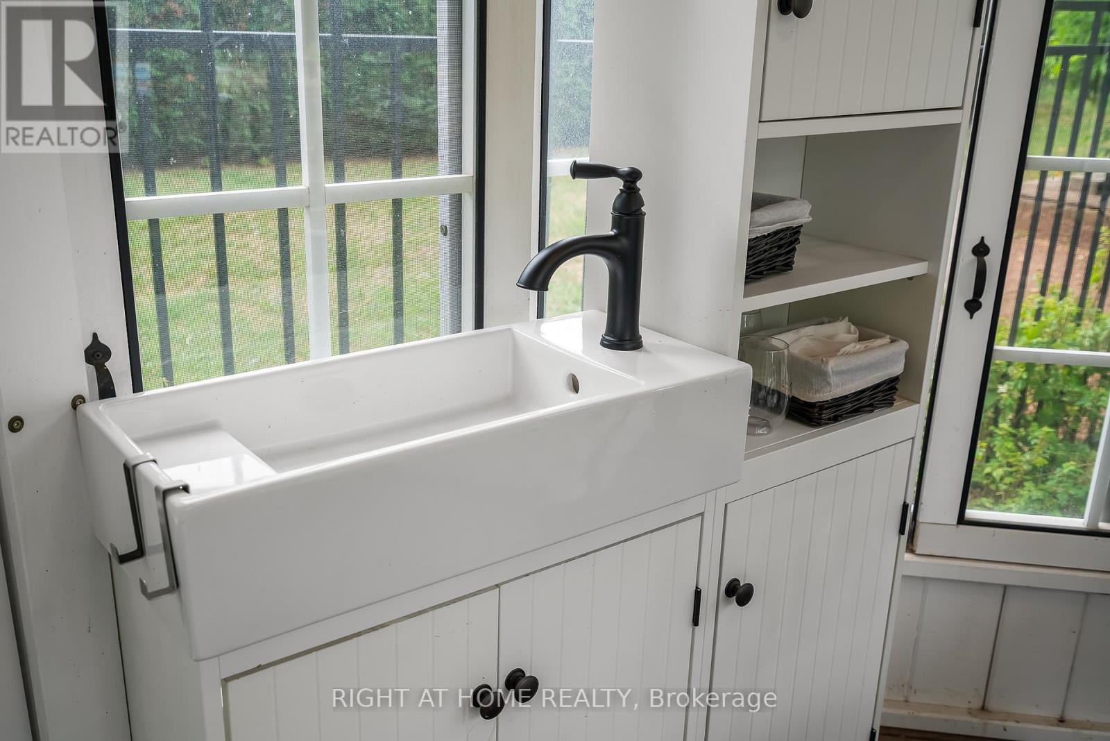 14894 Niagara River Parkway, Niagara-On-The-Lake, Ontario  L0S 1J0 - Photo 45 - X12946186