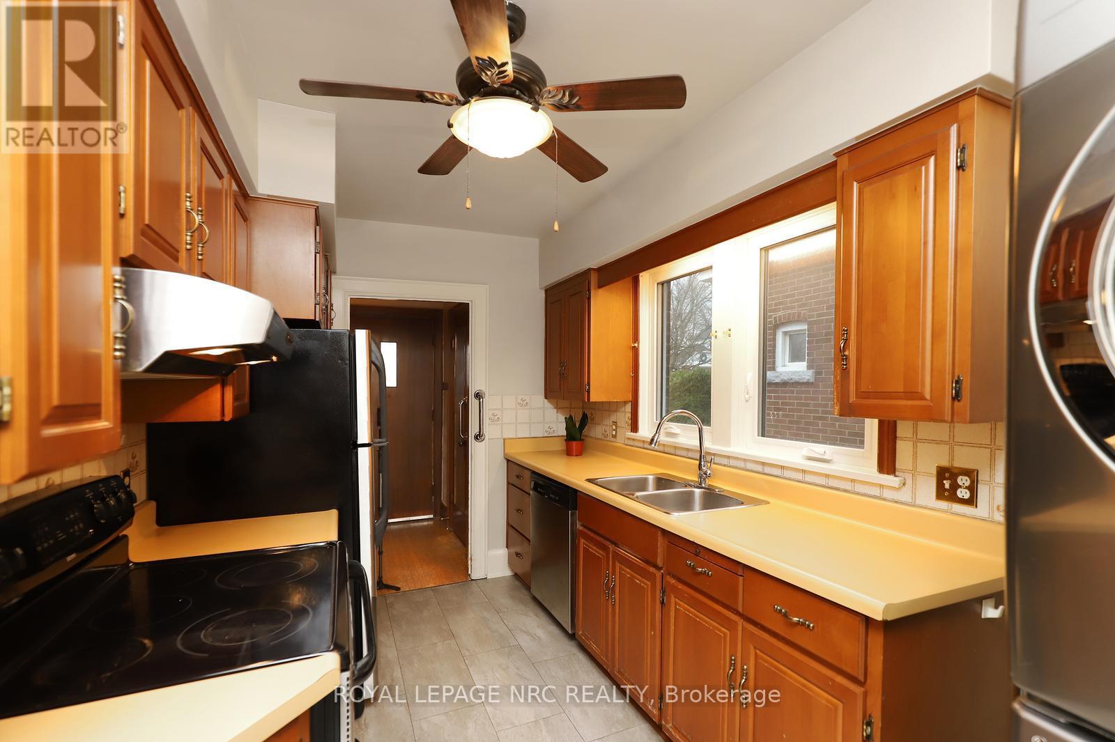 292 Huxley Avenue S, Hamilton, Ontario  L8K 2R4 - Photo 12 - X12946252