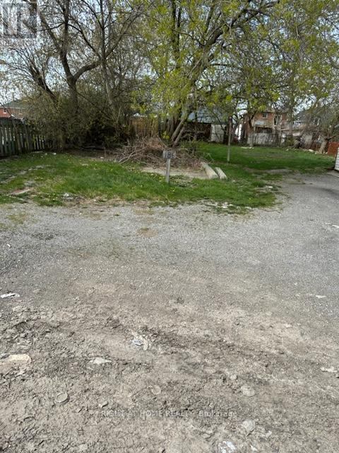 186 Lincoln Street, Welland, Ontario  L3B 4M7 - Photo 2 - X12946320