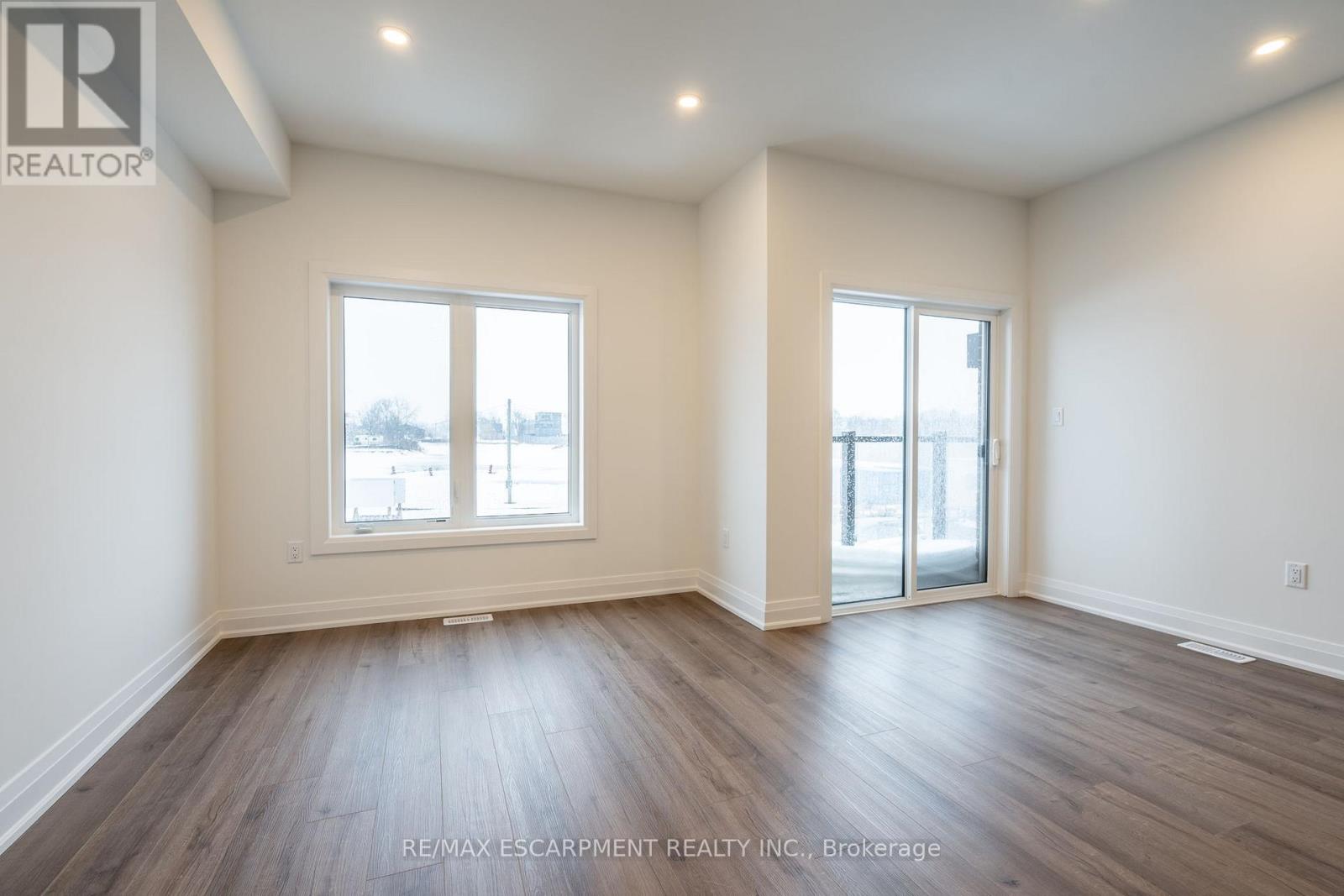 18 Clear Valley Lane, Hamilton, Ontario  L0R 1W0 - Photo 15 - X12946326