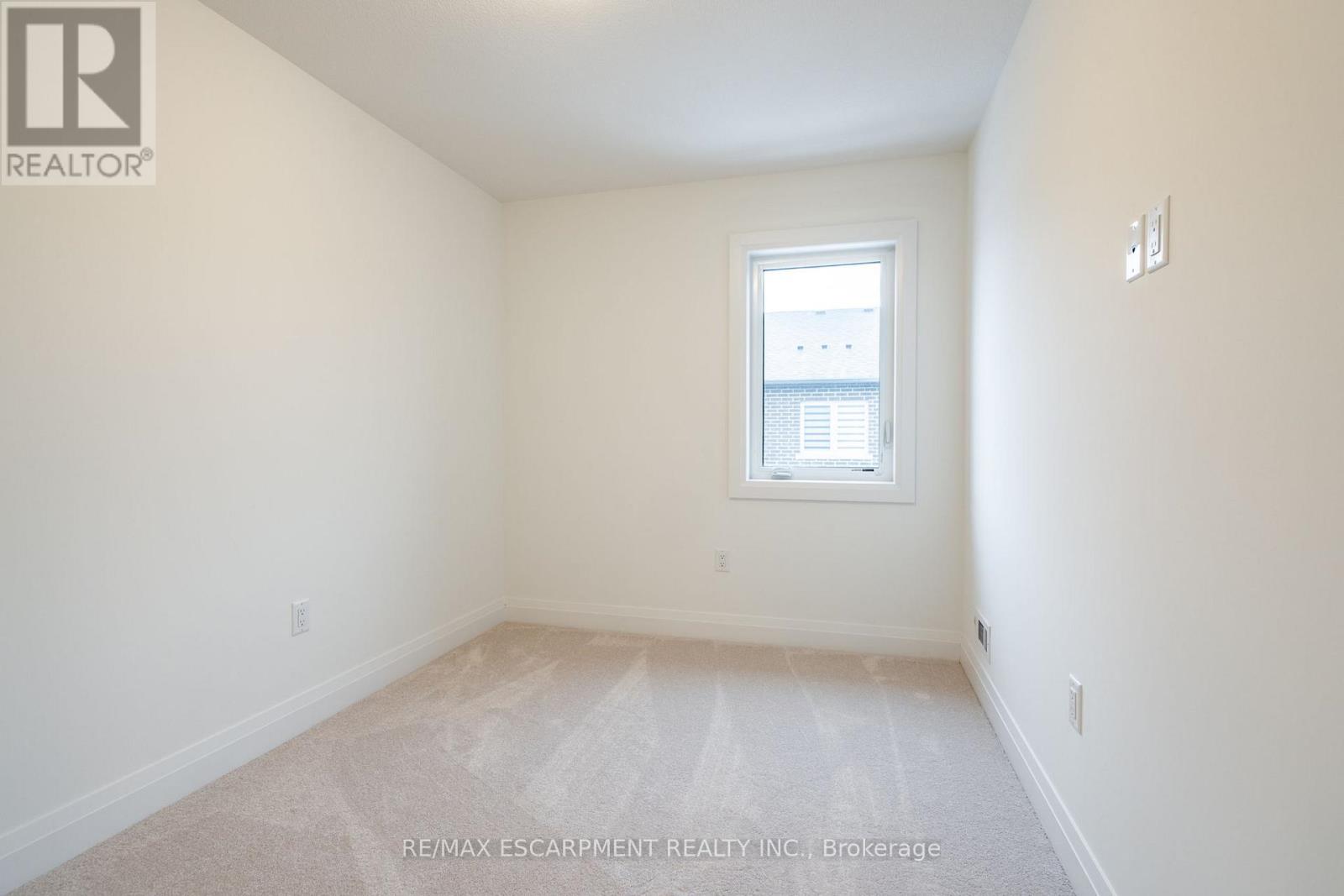 18 Clear Valley Lane, Hamilton, Ontario  L0R 1W0 - Photo 17 - X12946326