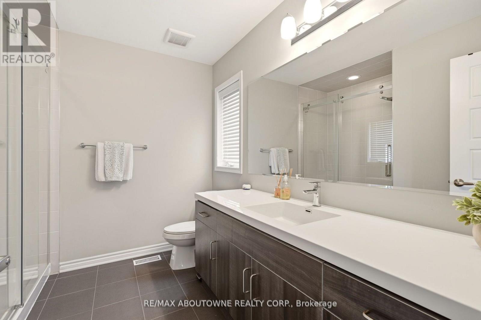 130 Stillwater Crescent, Hamilton, Ontario  L0R 2H1 - Photo 20 - X12946328