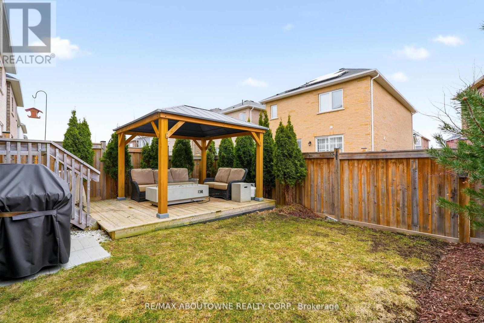 130 Stillwater Crescent, Hamilton, Ontario  L0R 2H1 - Photo 34 - X12946328