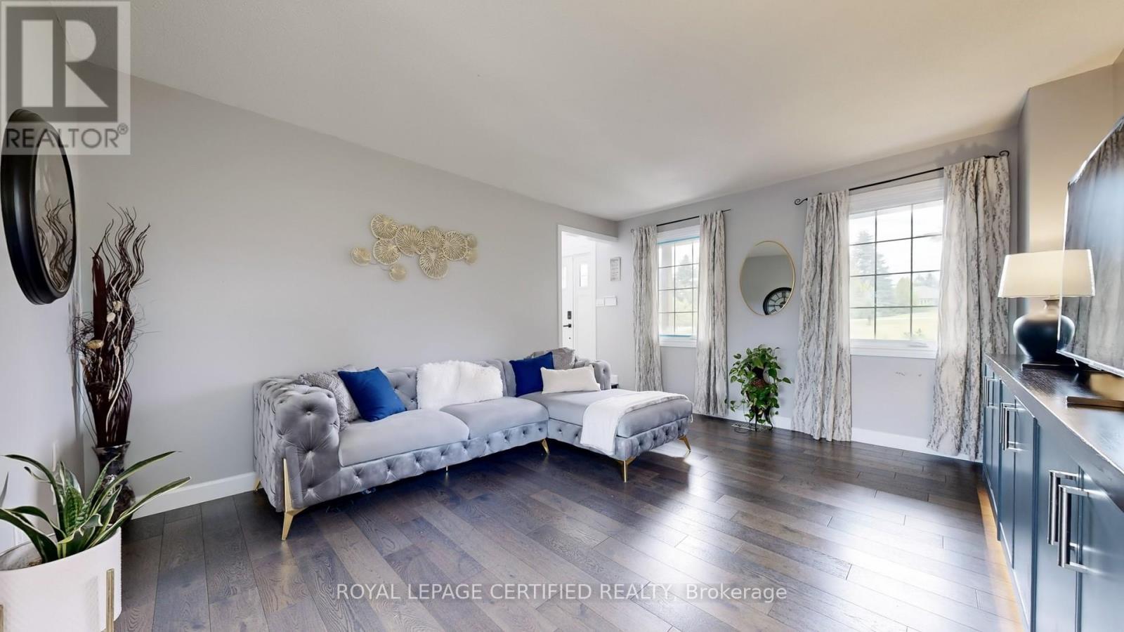 9 Oldfield Court, Melancthon, Ontario  L9V 3G7 - Photo 4 - X12946352