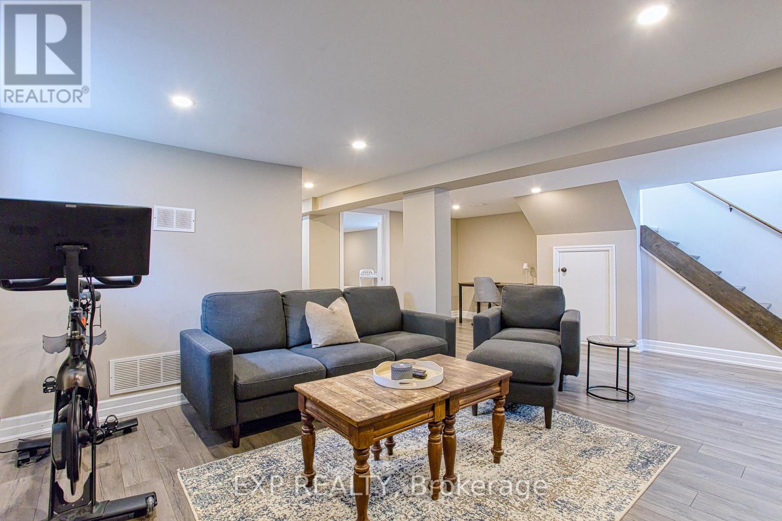 26 Clara Crescent, Brantford, Ontario  N3S 7C7 - Photo 22 - X12946362