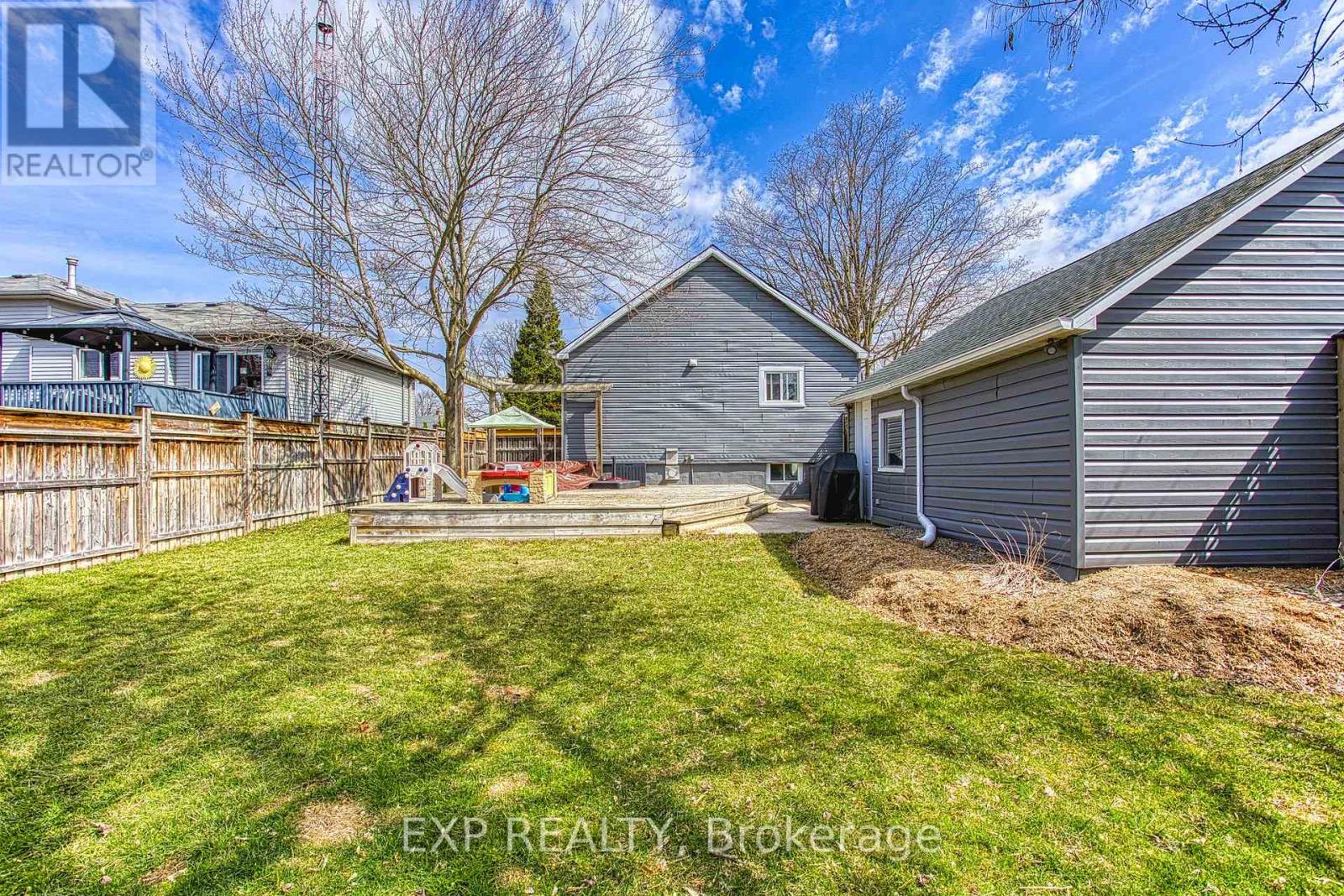 26 Clara Crescent, Brantford, Ontario  N3S 7C7 - Photo 35 - X12946362