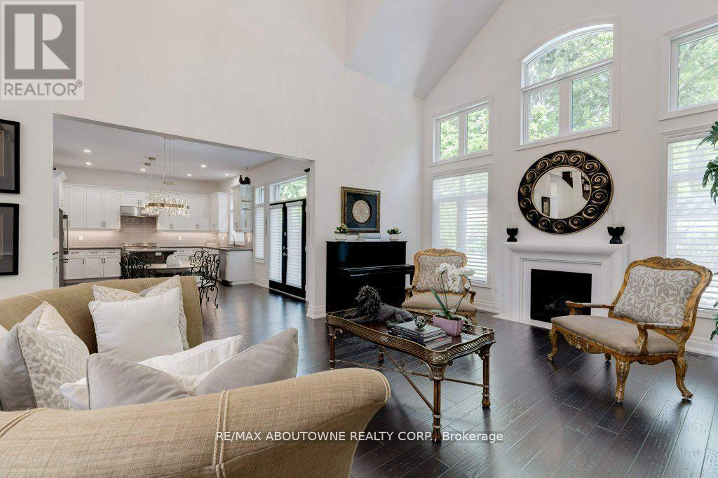 47 Legacy Lane, Hamilton, Ontario  L9G 0G2 - Photo 10 - X12946426