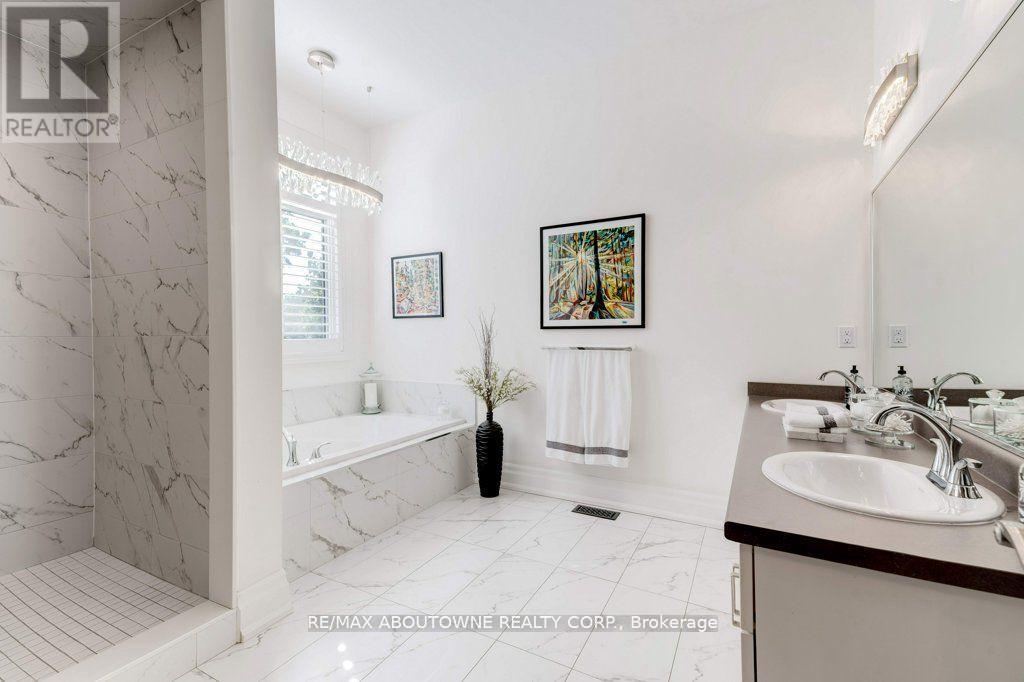 47 Legacy Lane, Hamilton, Ontario  L9G 0G2 - Photo 16 - X12946426