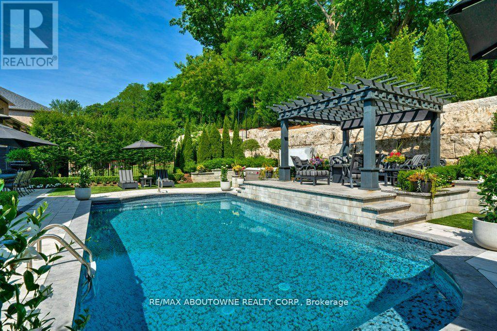 47 Legacy Lane, Hamilton, Ontario  L9G 0G2 - Photo 38 - X12946426