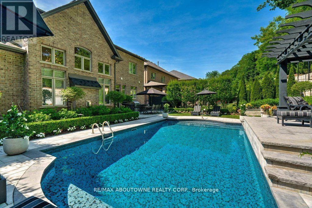 47 Legacy Lane, Hamilton, Ontario  L9G 0G2 - Photo 42 - X12946426