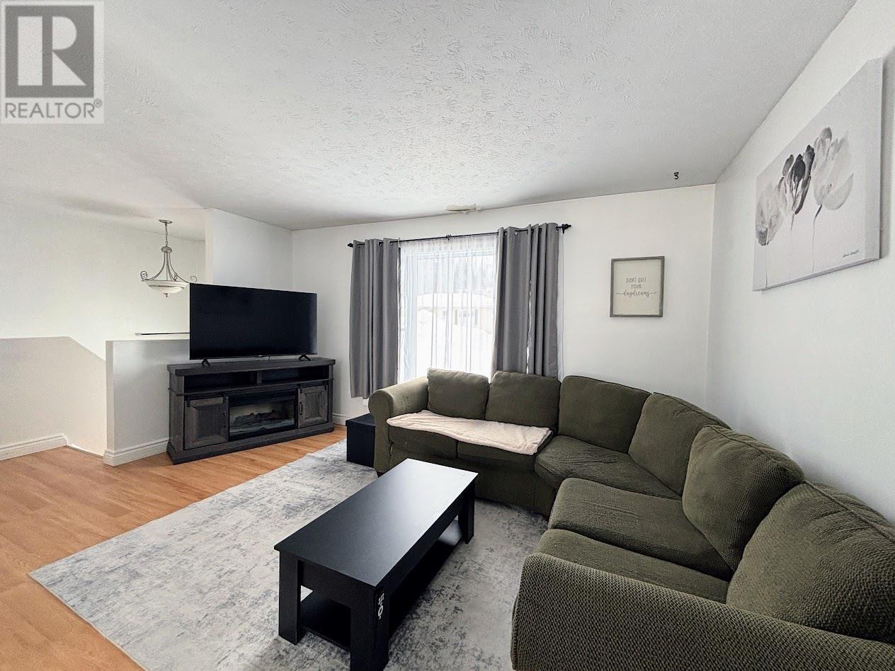 18 Wendego St, Manitouwadge, Ontario  P0T 2C0 - Photo 6 - TB2600582