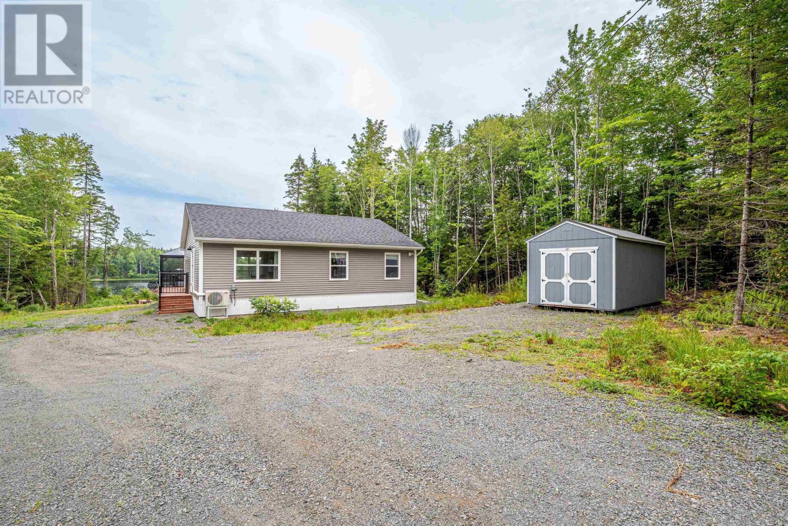 195 Middle Lake South Road, Vaughan, Nova Scotia  B0N 2T0 - Photo 11 - 202604398