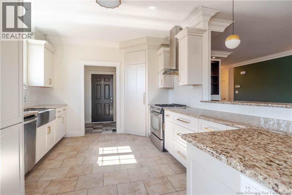 686 Hillcrest Drive, Fredericton, New Brunswick  E3A 5L9 - Photo 17 - NB136080