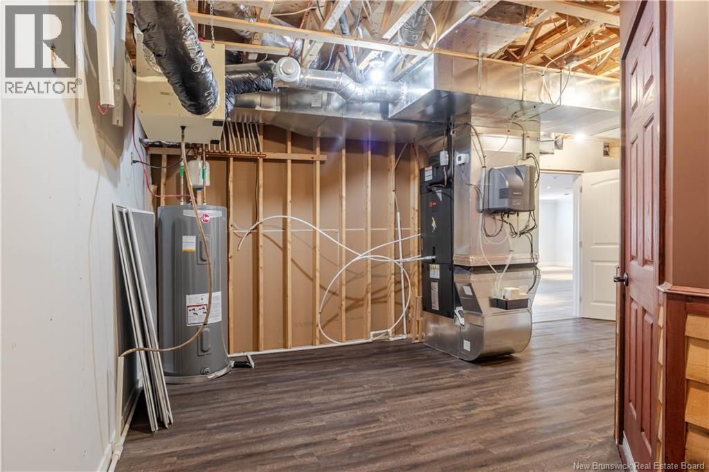 686 Hillcrest Drive, Fredericton, New Brunswick  E3A 5L9 - Photo 38 - NB136080