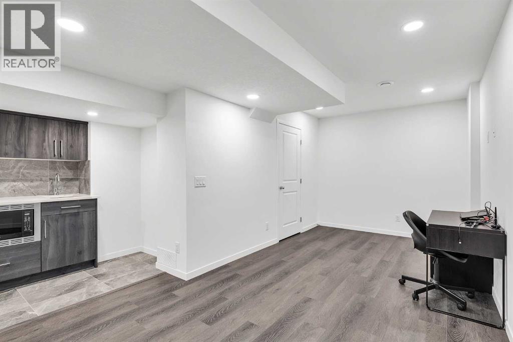 52 Edith Gate Nw, Calgary, Alberta  T3A 1Z2 - Photo 38 - A2295677